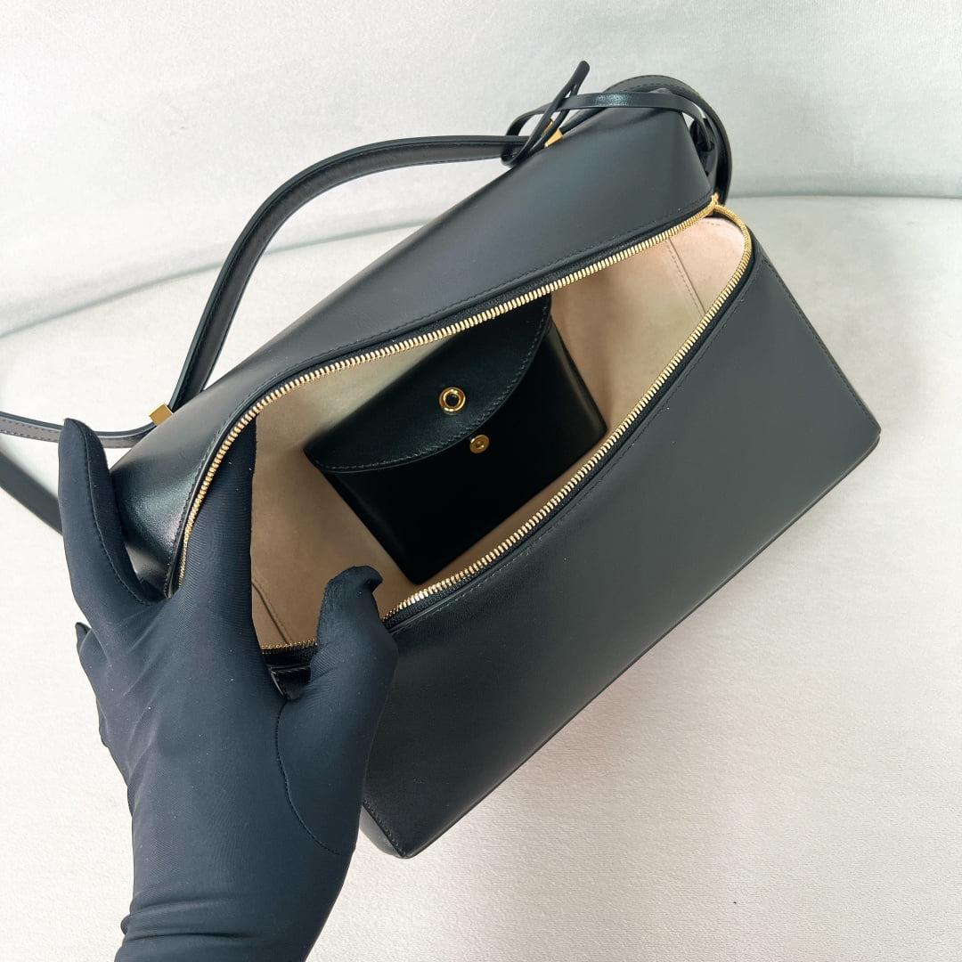 Extra Bag L27 - черный, золотистая фурнитура - замша Loro Piana Extra Bag L27