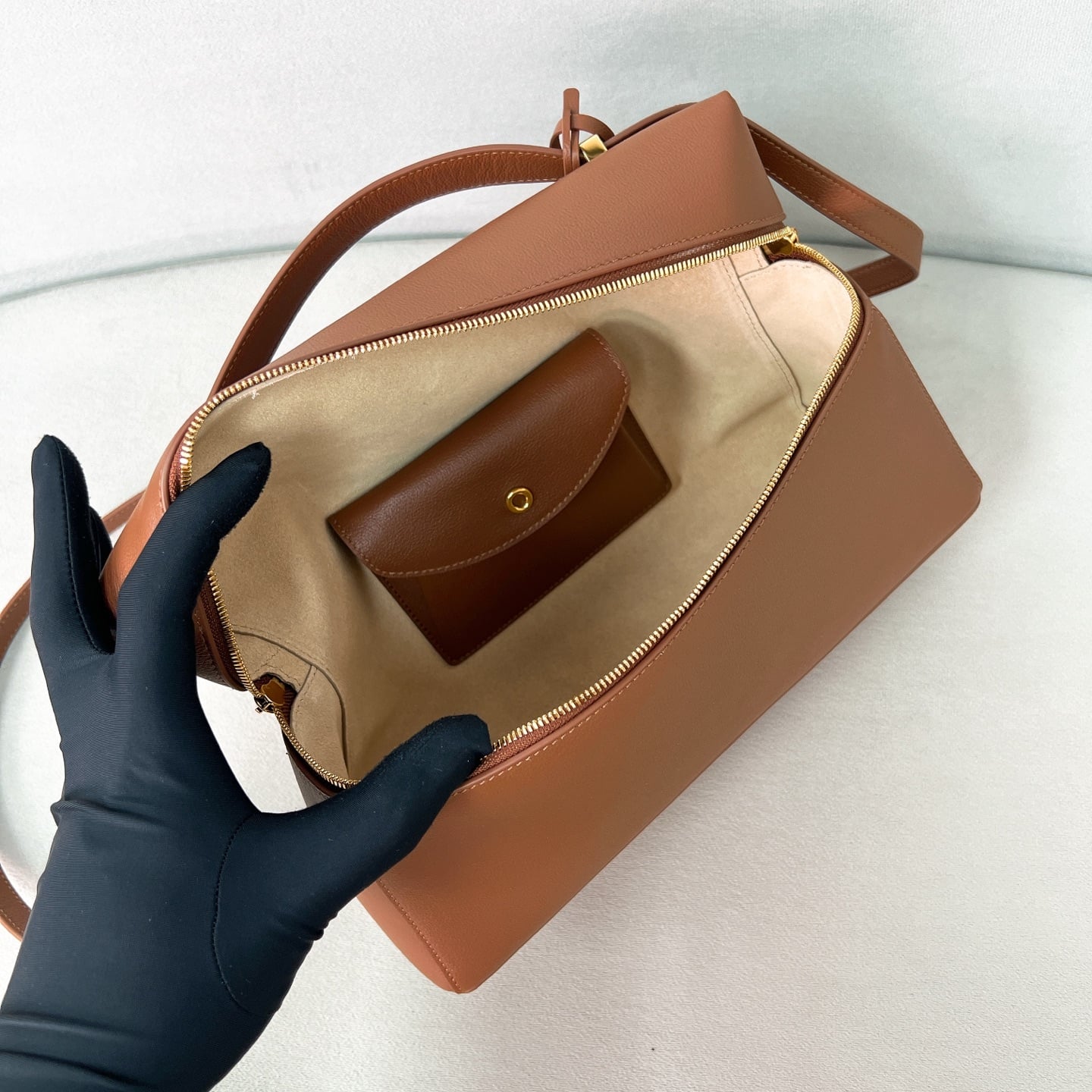 Extra Bag L27 - темно-коричневый, золотистая фурнитура - замша Loro Piana Extra Bag L27