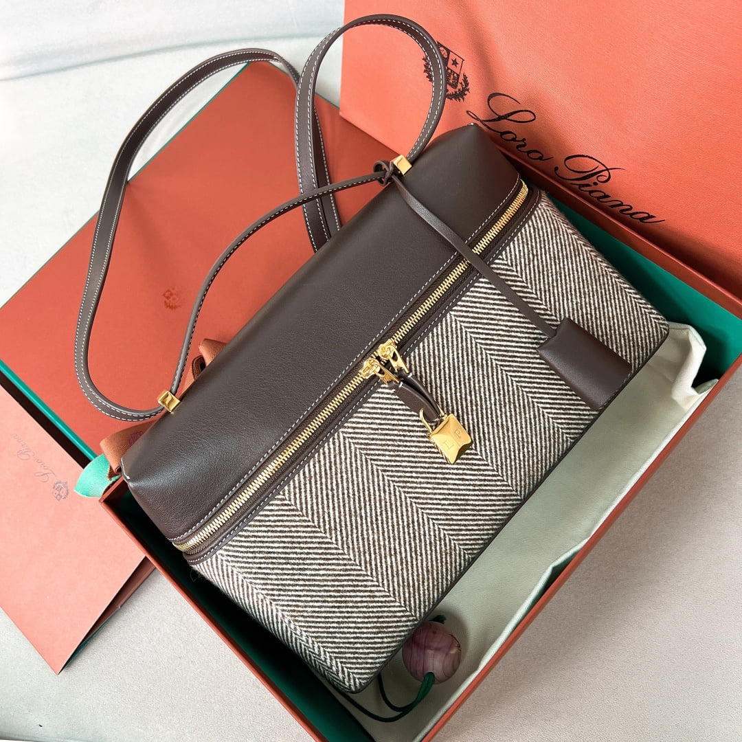 Extra Bag L27 - шоколадный, золотистая фурнитура - канвас и кожа Loro Piana Extra Bag L27