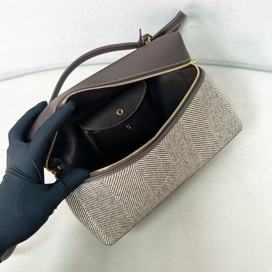 Extra Bag L27 - шоколадный, золотистая фурнитура - канвас и кожа Loro Piana Extra Bag L27