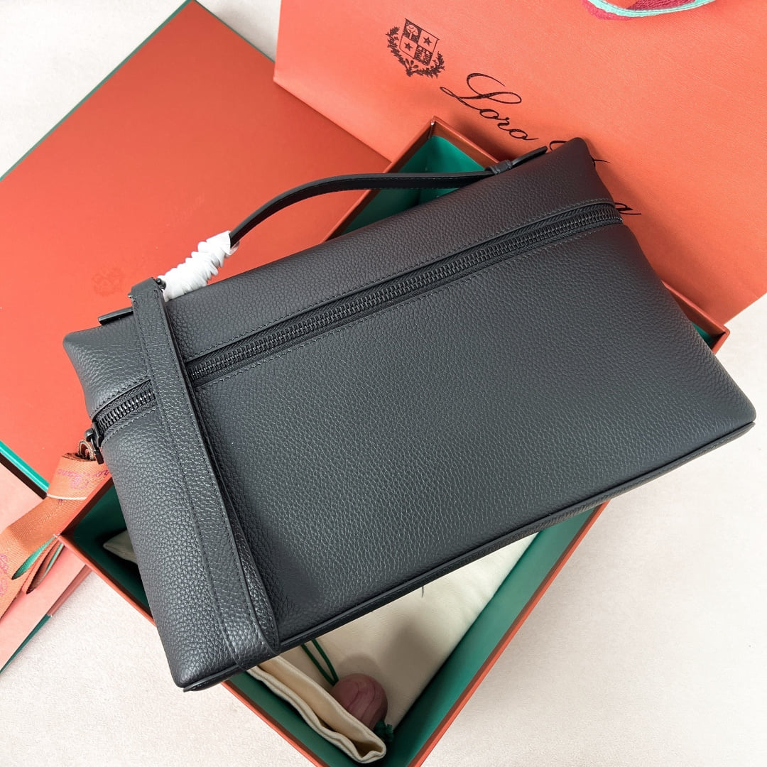 Extra Pouch - черный, матовая фурнитура - зернистая телячья кожа Loro Piana Extra Pouch