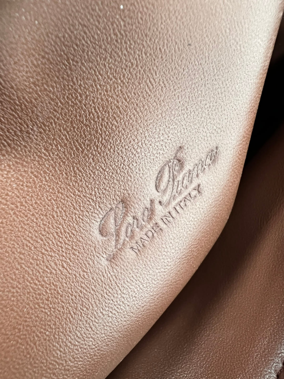 Extra Pouch - кирпично-красный - зернистая телячья кожа Loro Piana Extra Pouch