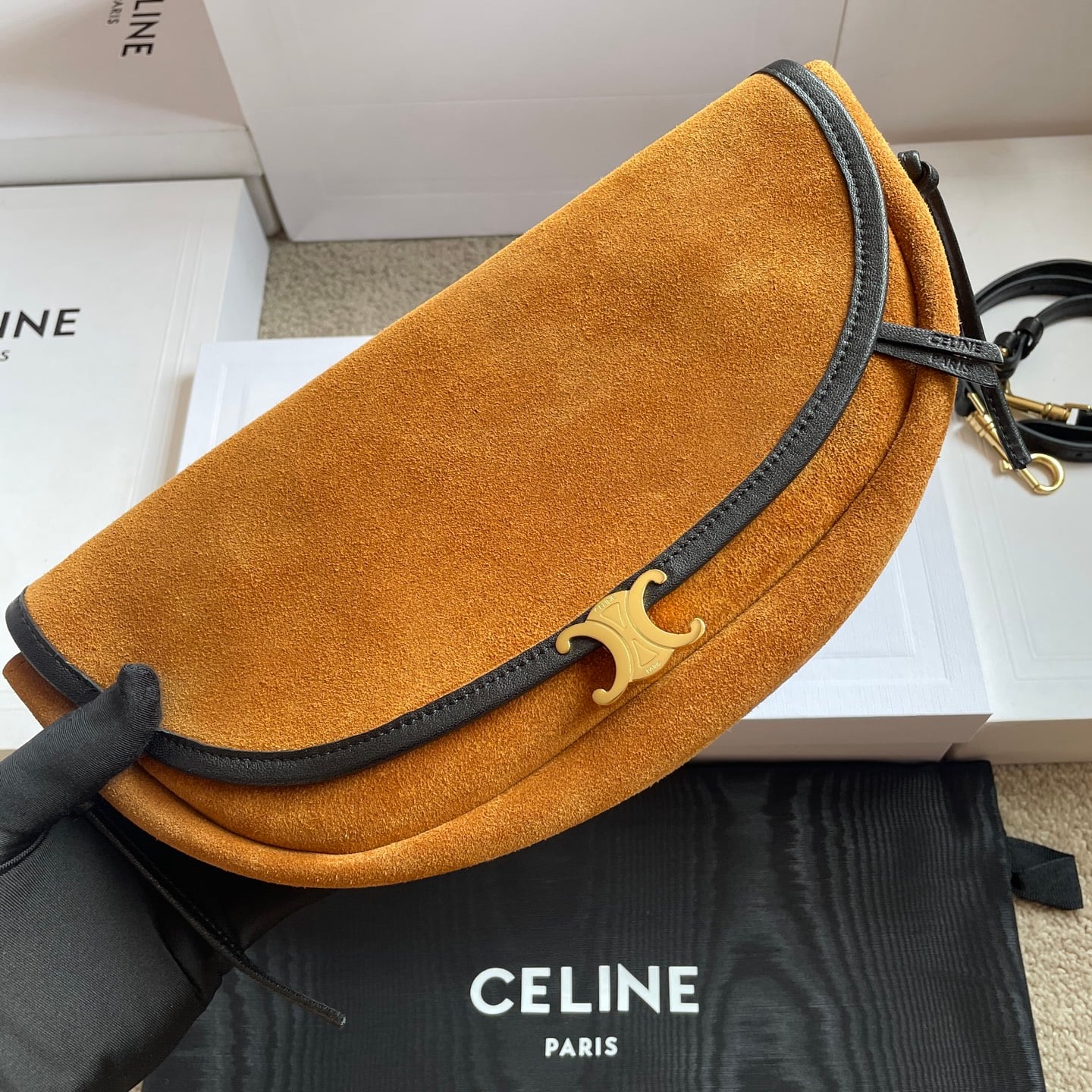 Soft Triomphe Halfmoon - 103754 Celine 103754