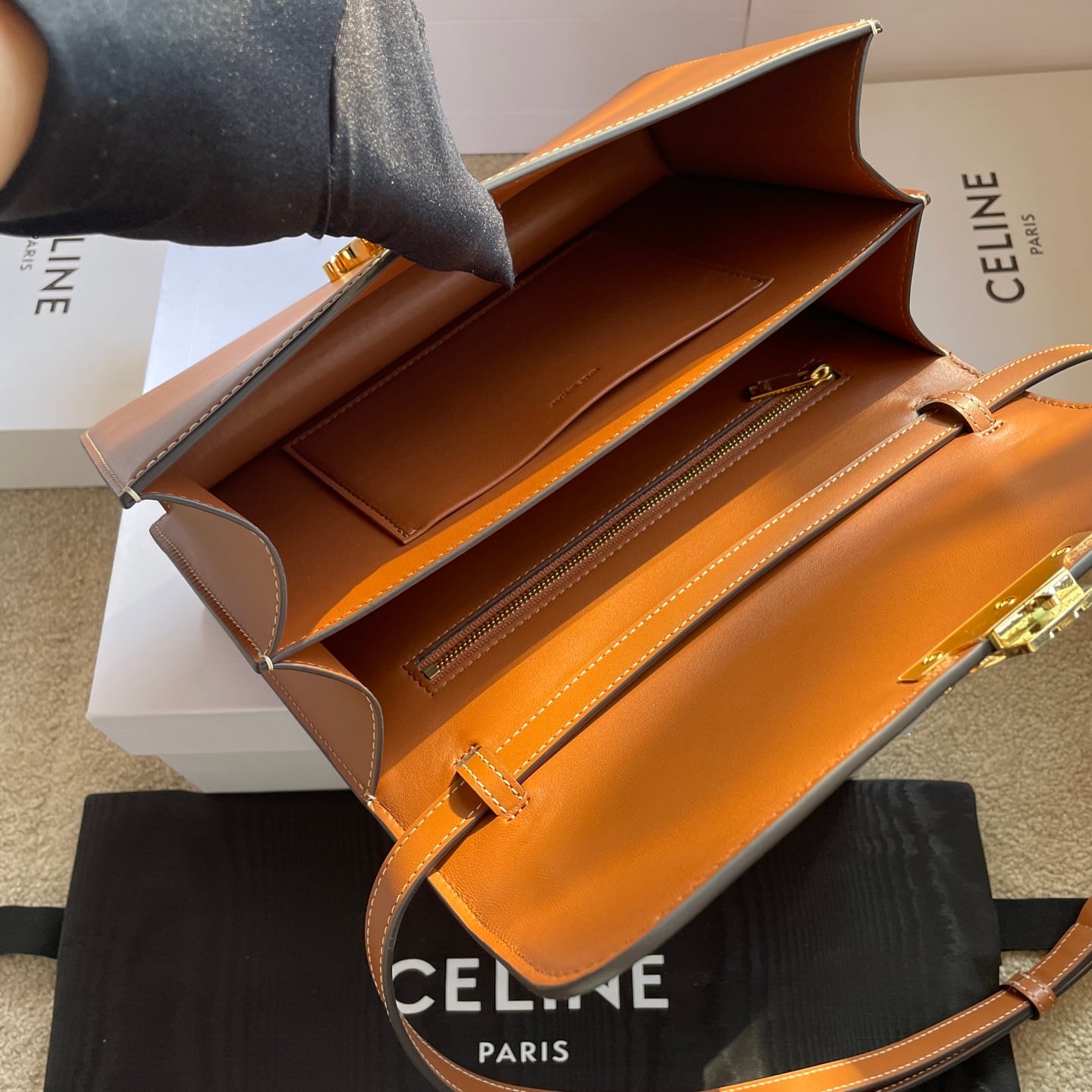 Triomphe Folio - L102U3705 - 2D0F28 Celine L102U3705