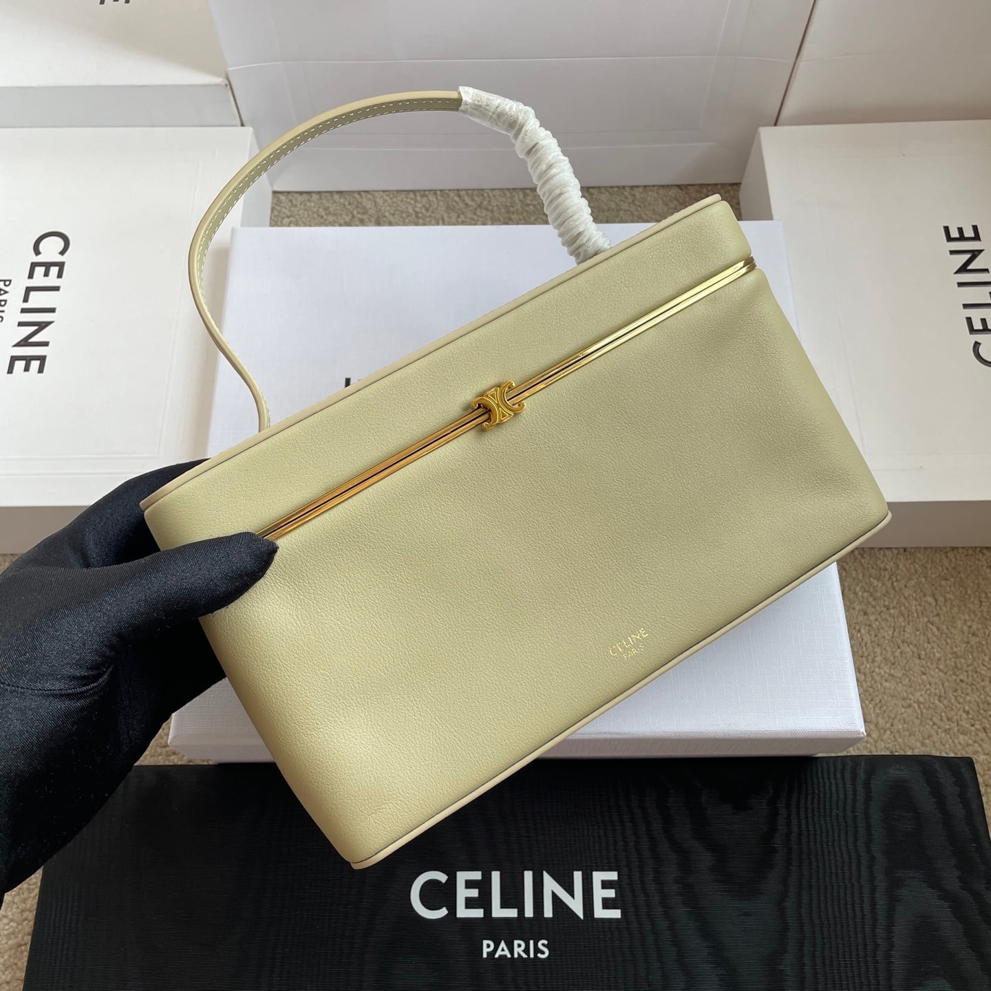 Rectangle - 123702 - 8518E6 Celine 123702