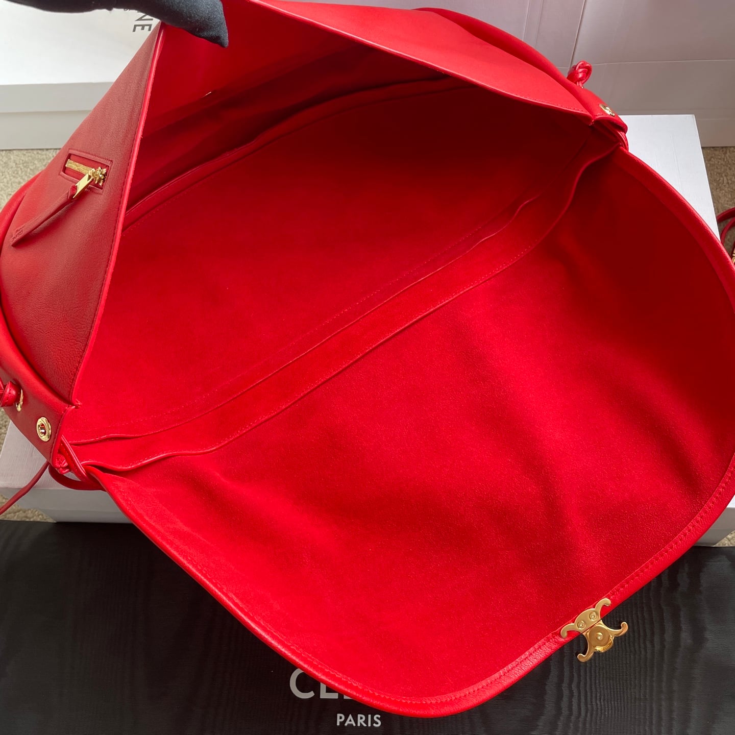 Soft Triomphe Halfmoon - 124142 - CCA56A Celine 124142