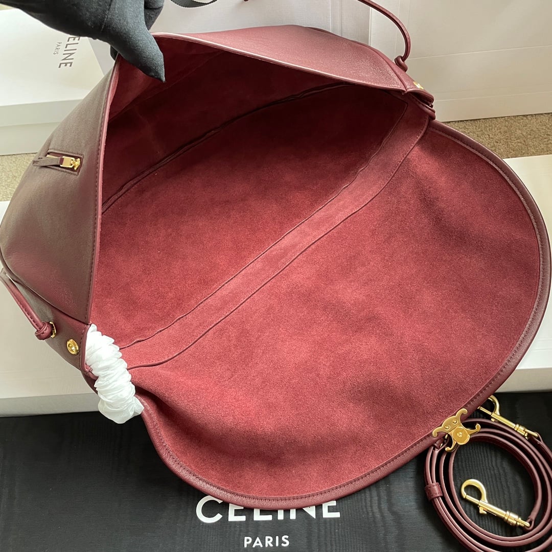 Soft Triomphe Halfmoon - 124142 - F004A0 Celine 124142