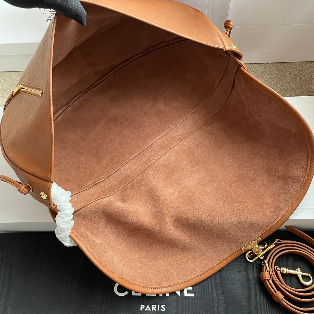 Soft Triomphe Halfmoon - 124142 - 149553 Celine 124142
