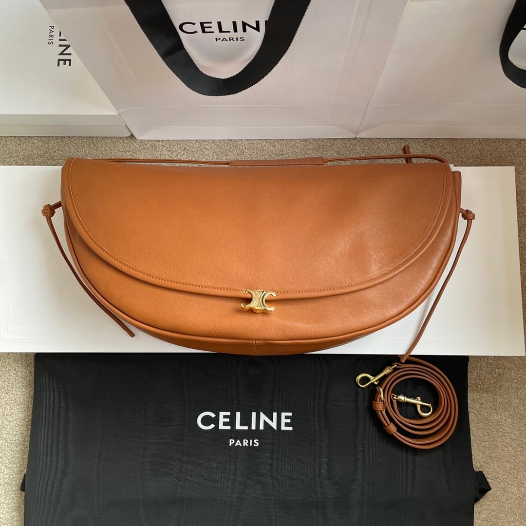 Soft Triomphe Halfmoon - 124142 - 149553 Celine 124142