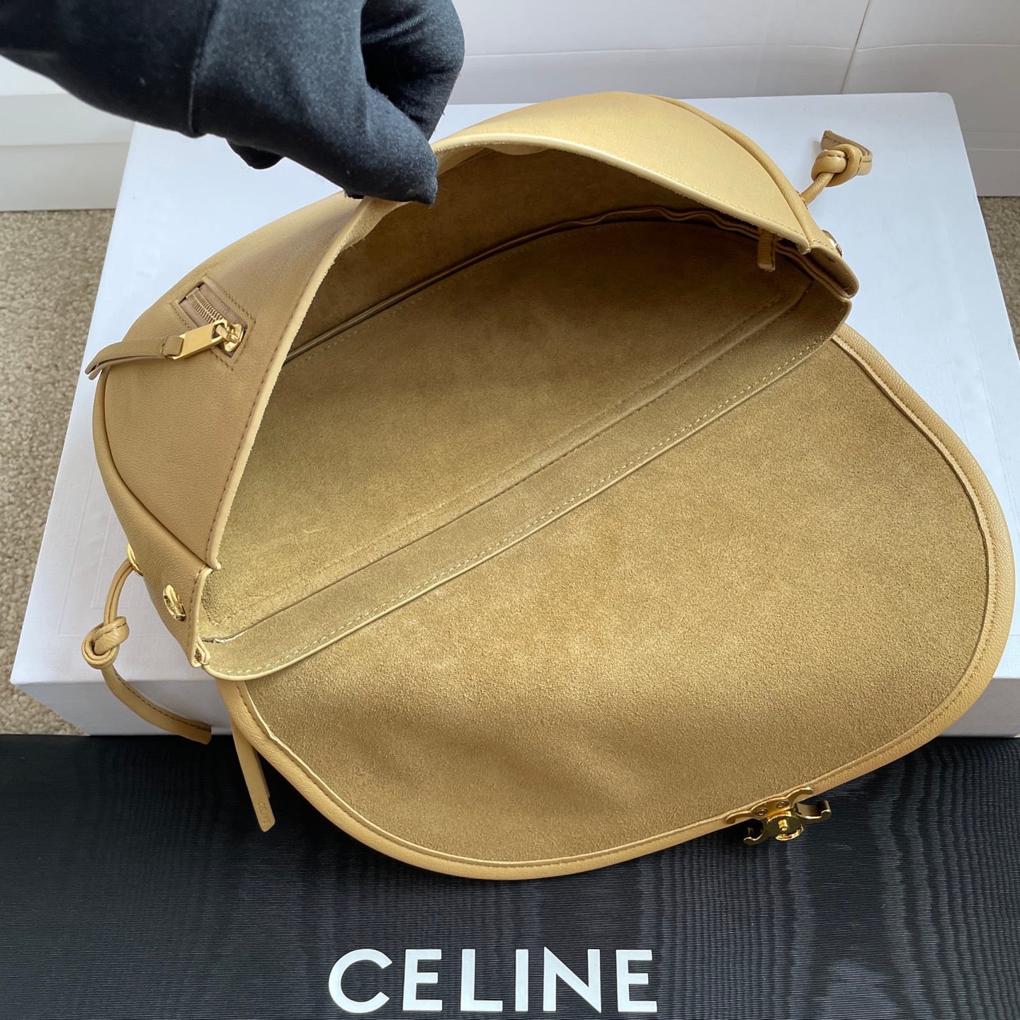 Soft Triomphe Halfmoon - 103778 - C69E1D Celine 103778