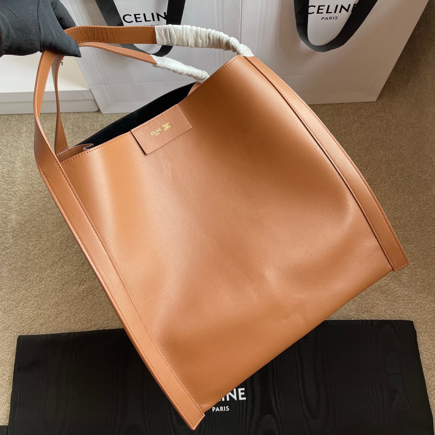 Cube - 123422 - F52063 Celine 123422