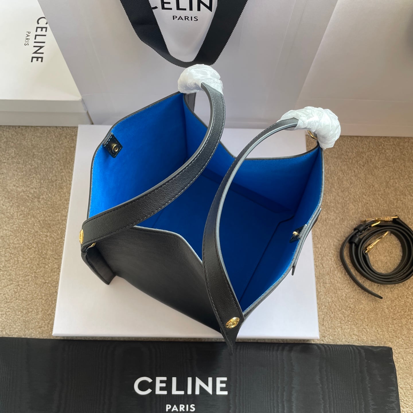 Cube - 124182 - 538F16 Celine 124182