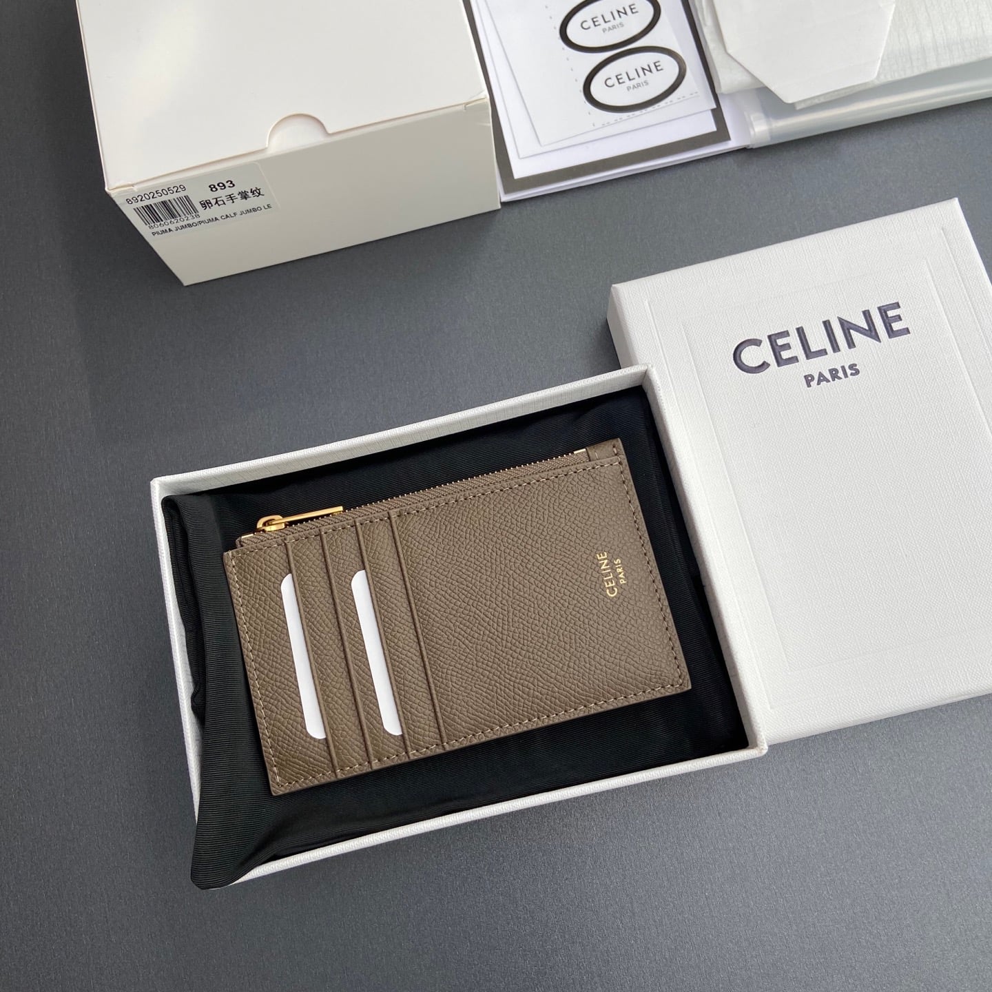Essentials Card Holder - 10J893BEL.10BL - серо-бежевый Celine 10J893BEL.10BL