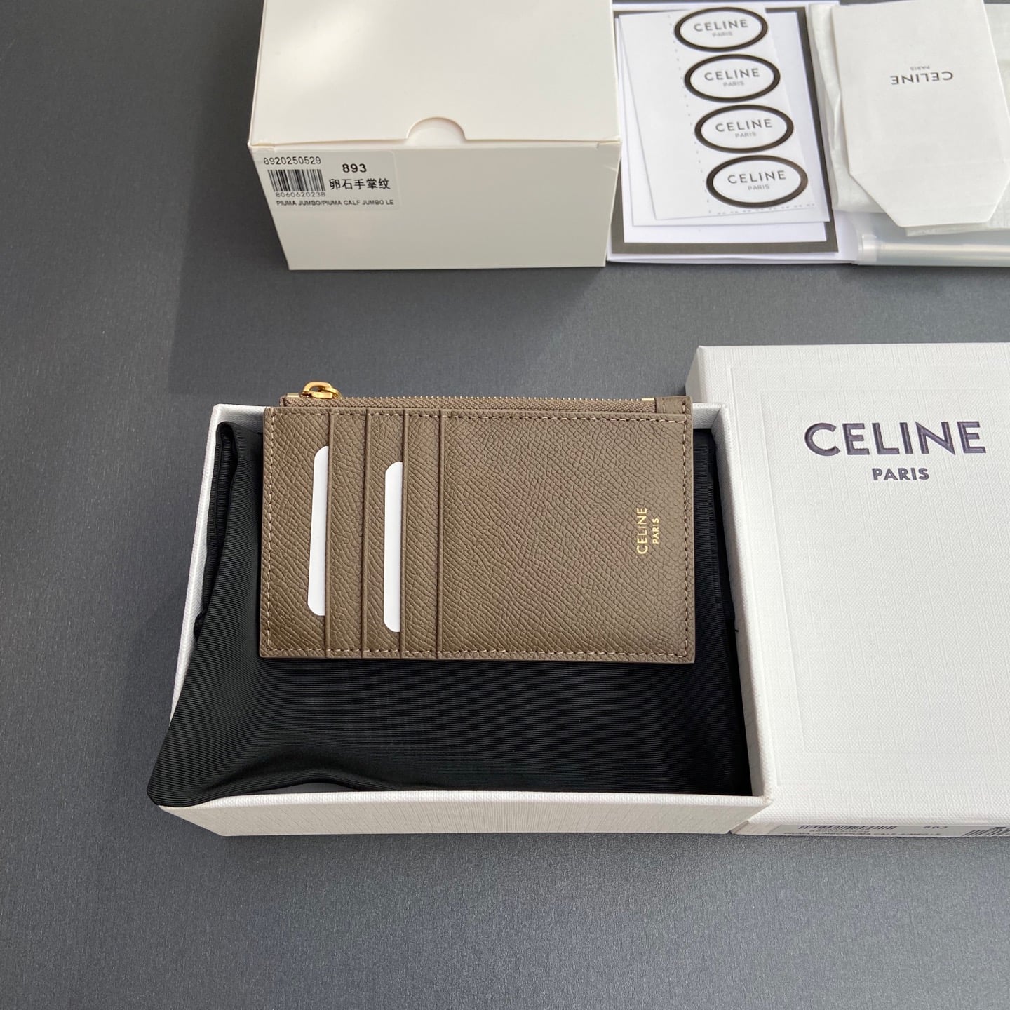 Essentials Card Holder - 10J893BEL.10BL - серо-бежевый Celine 10J893BEL.10BL