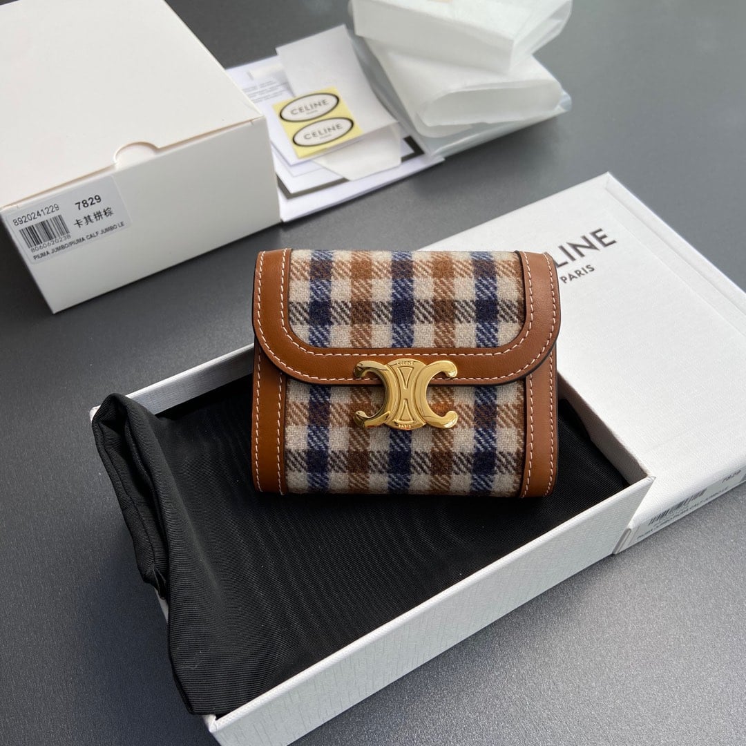 Triomphe Wallet - 10D782CQH.04LU783 - 8040D1 Celine 10D782CQH.04LU783