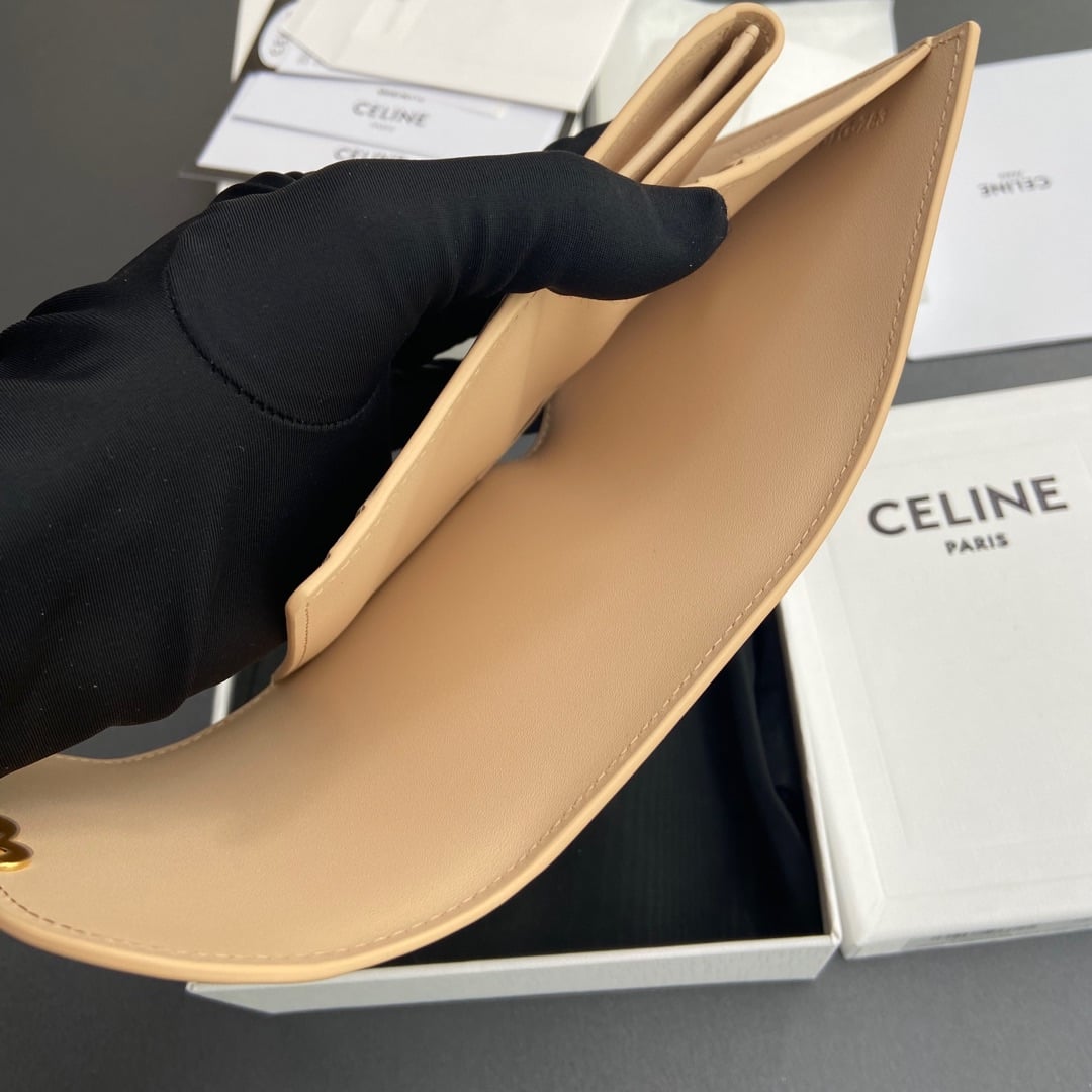 Triomphe Wallet - 10D782CQH.04LU783 - нюдовый Celine 10D782CQH.04LU783