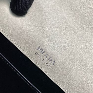 Saffiano leather Prada 1BP020.1