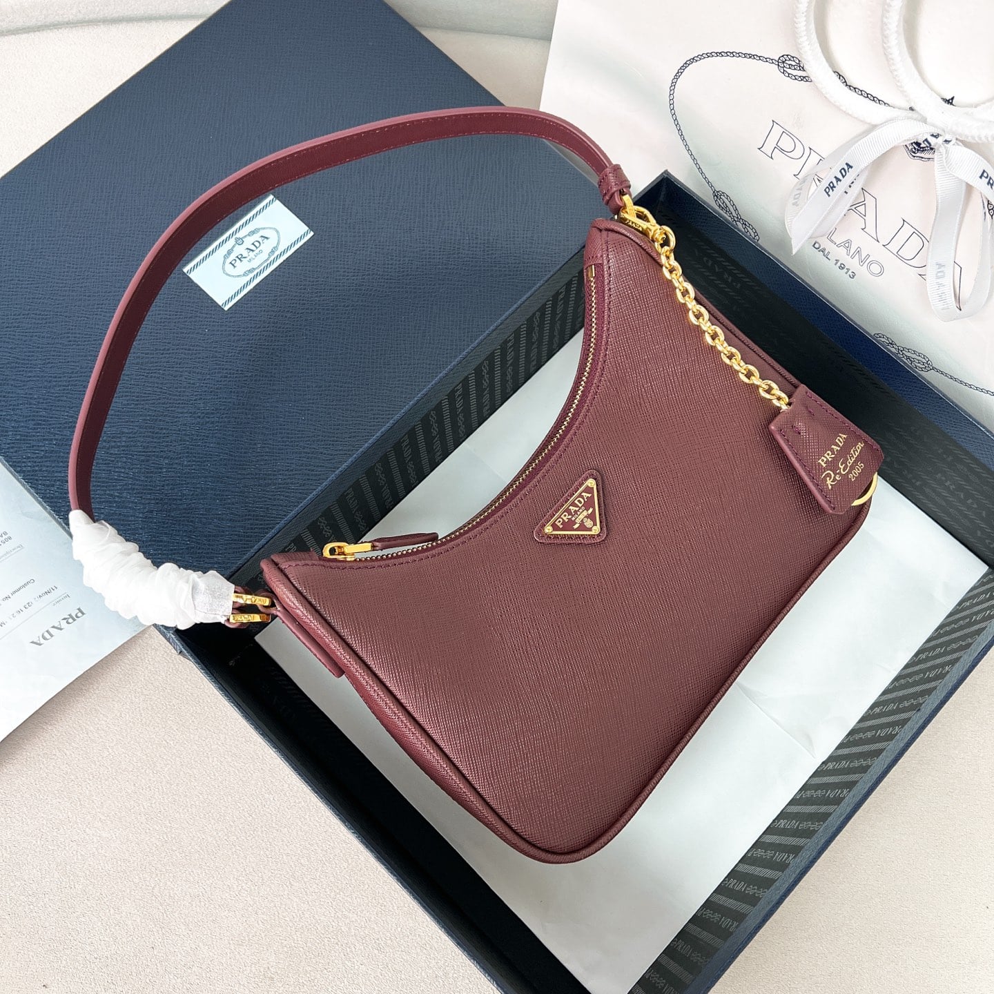 Re-Edition - 1N204T - бордовый Prada 1N204T