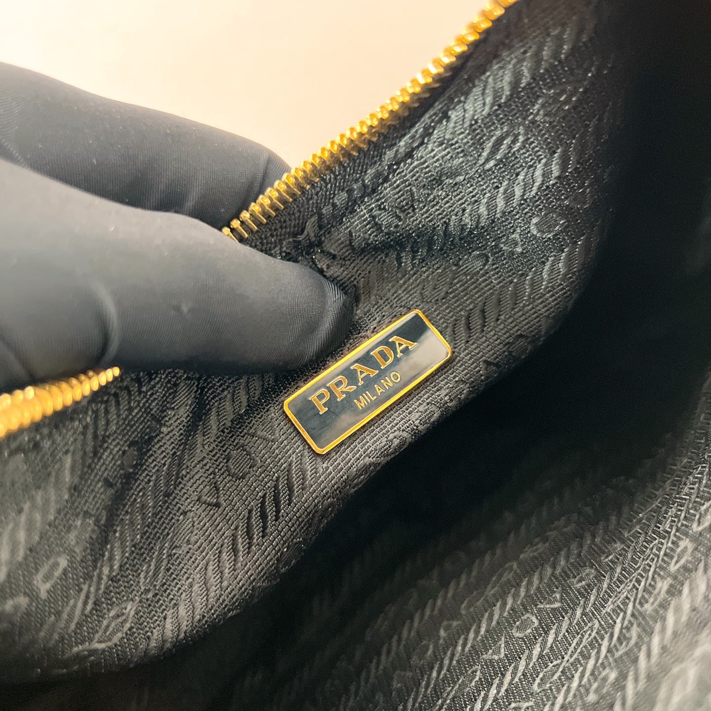 Re-Edition - 1N204T - черный Prada 1N204T