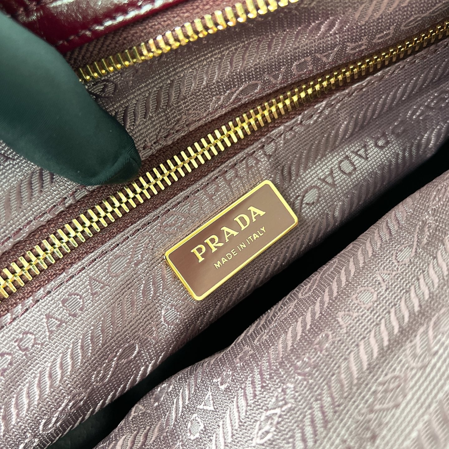 Bonnie LuxSoft - 1BA433 - C70015 Prada 1BA433