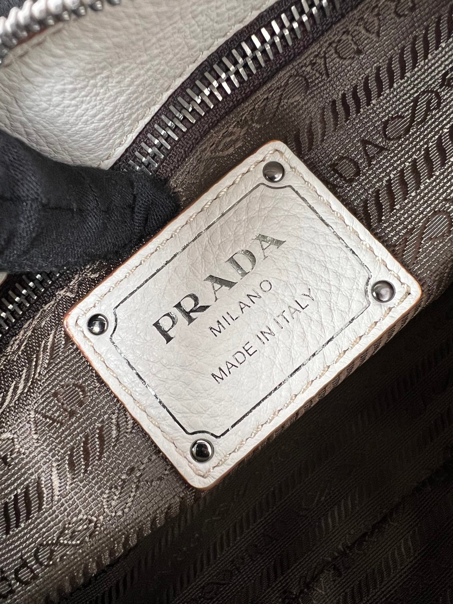 Hobo - 1BC280 - белый Prada 1BC280
