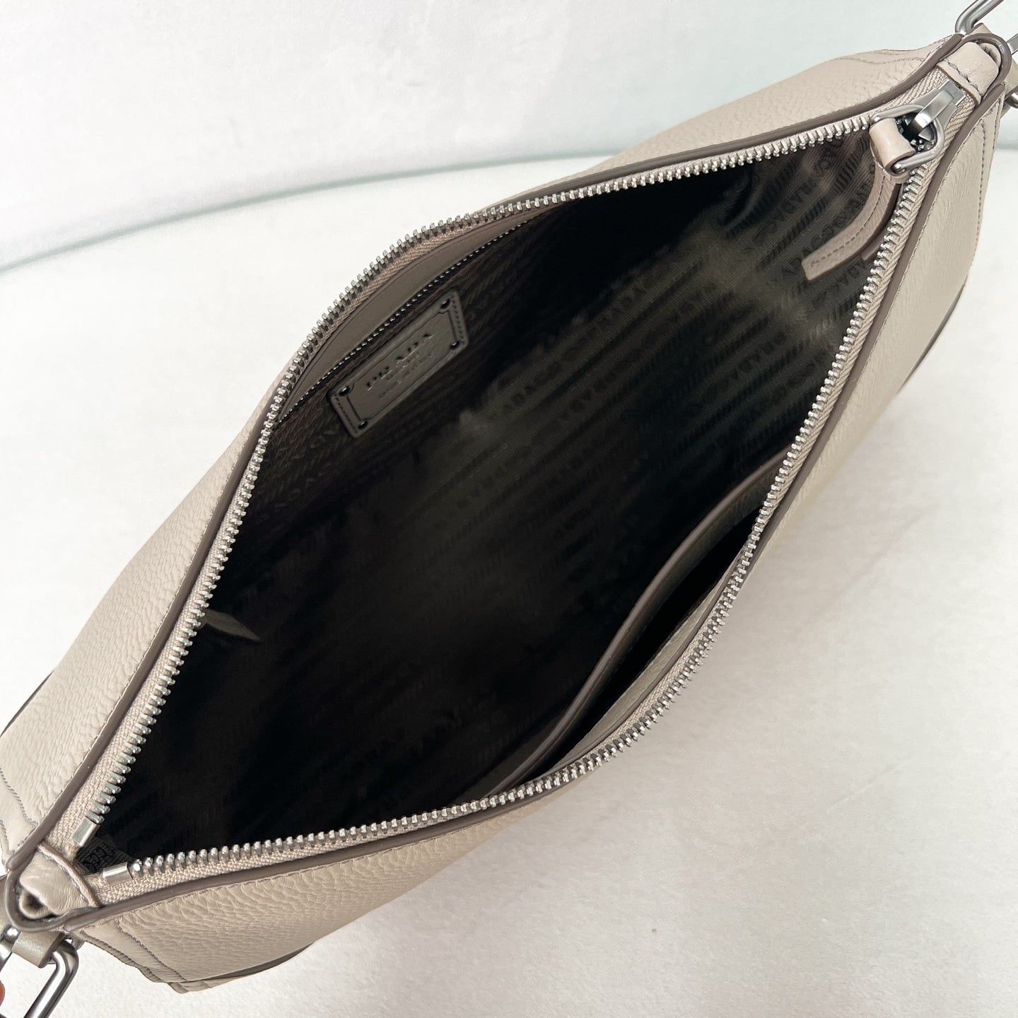 Hobo - 1BC280 - серый Prada 1BC280