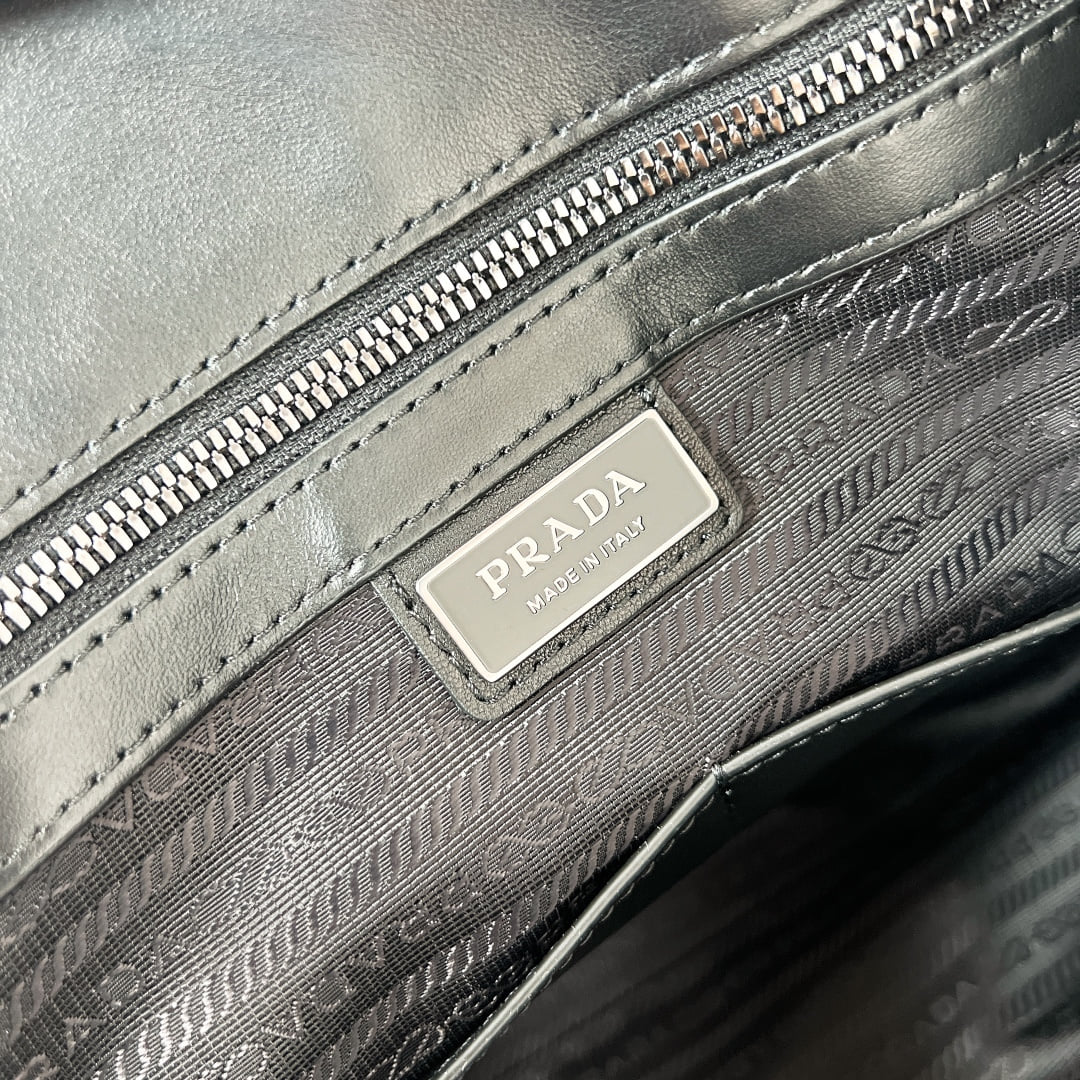 Briefcase - 2VG039 - черный Prada 2VG039