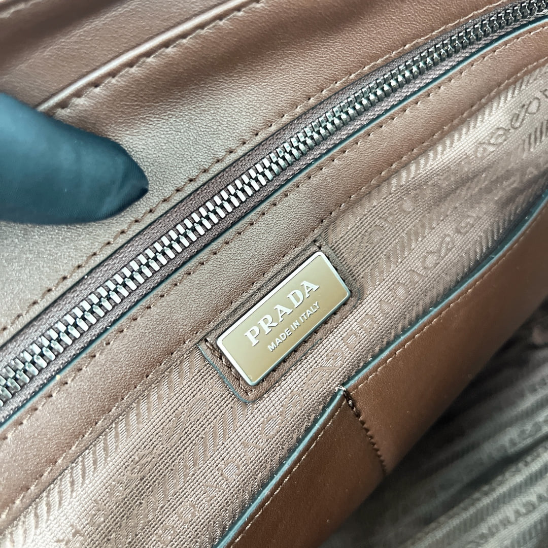 Briefcase - 2VE032 Prada 2VE032