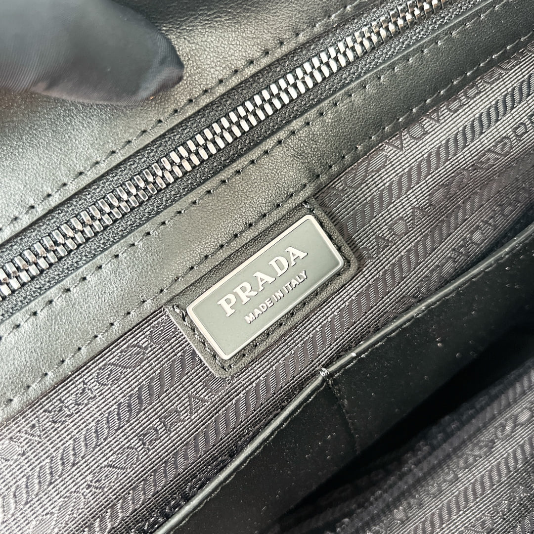 Briefcase - 2VE032 - черный Prada 2VE032