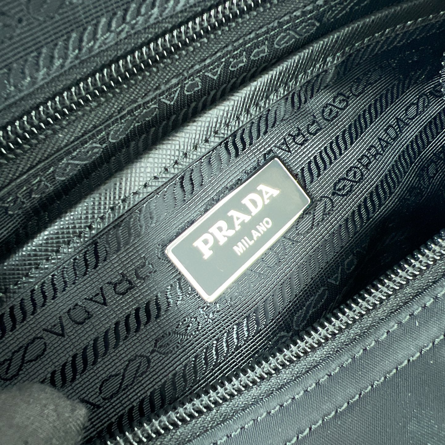 Messenger - 2VD071 - черный Prada 2VD071