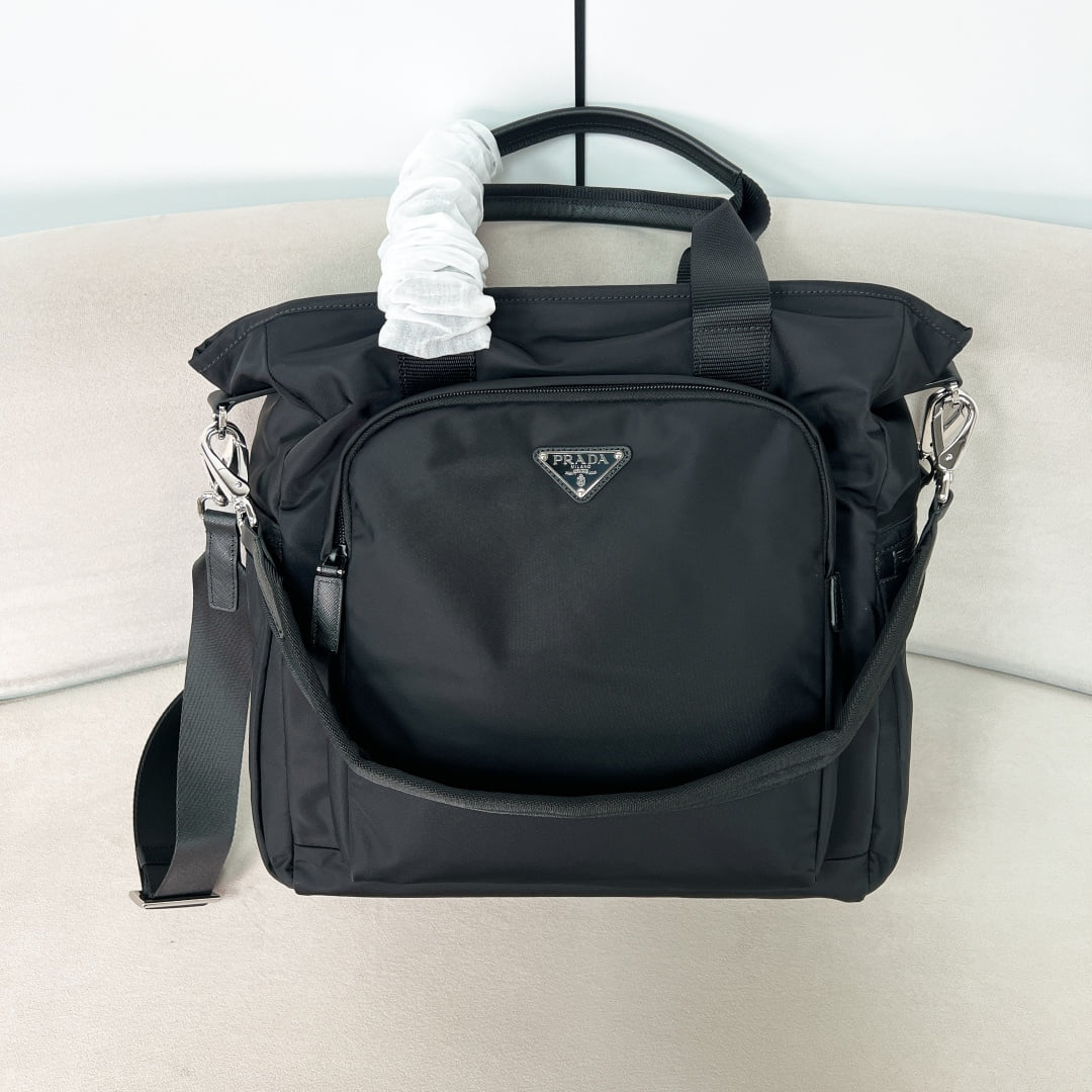 Explore - 2VG136 - черный Prada 2VG136