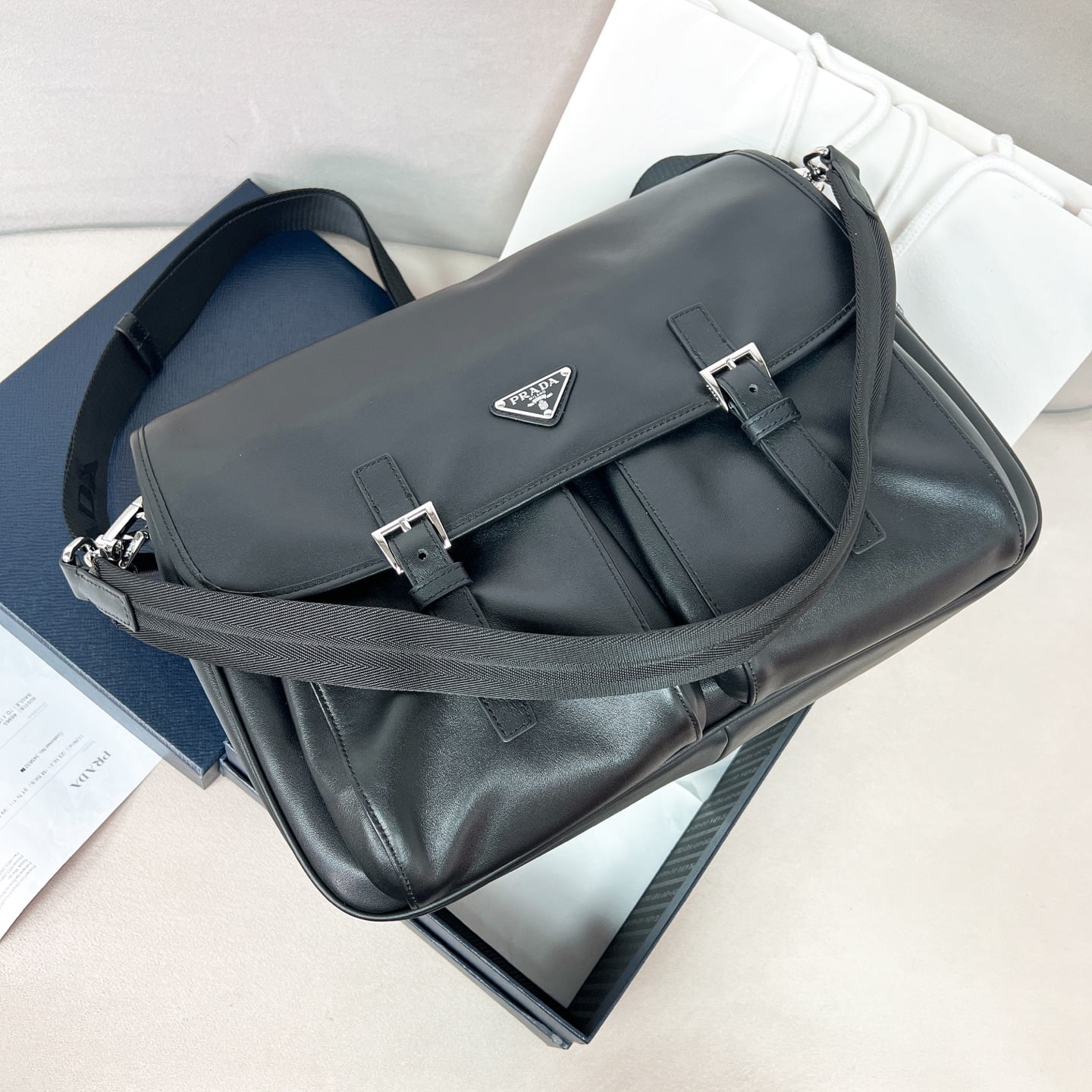 Explore - 2VD072 - черный - 337F77 Prada 2VD072