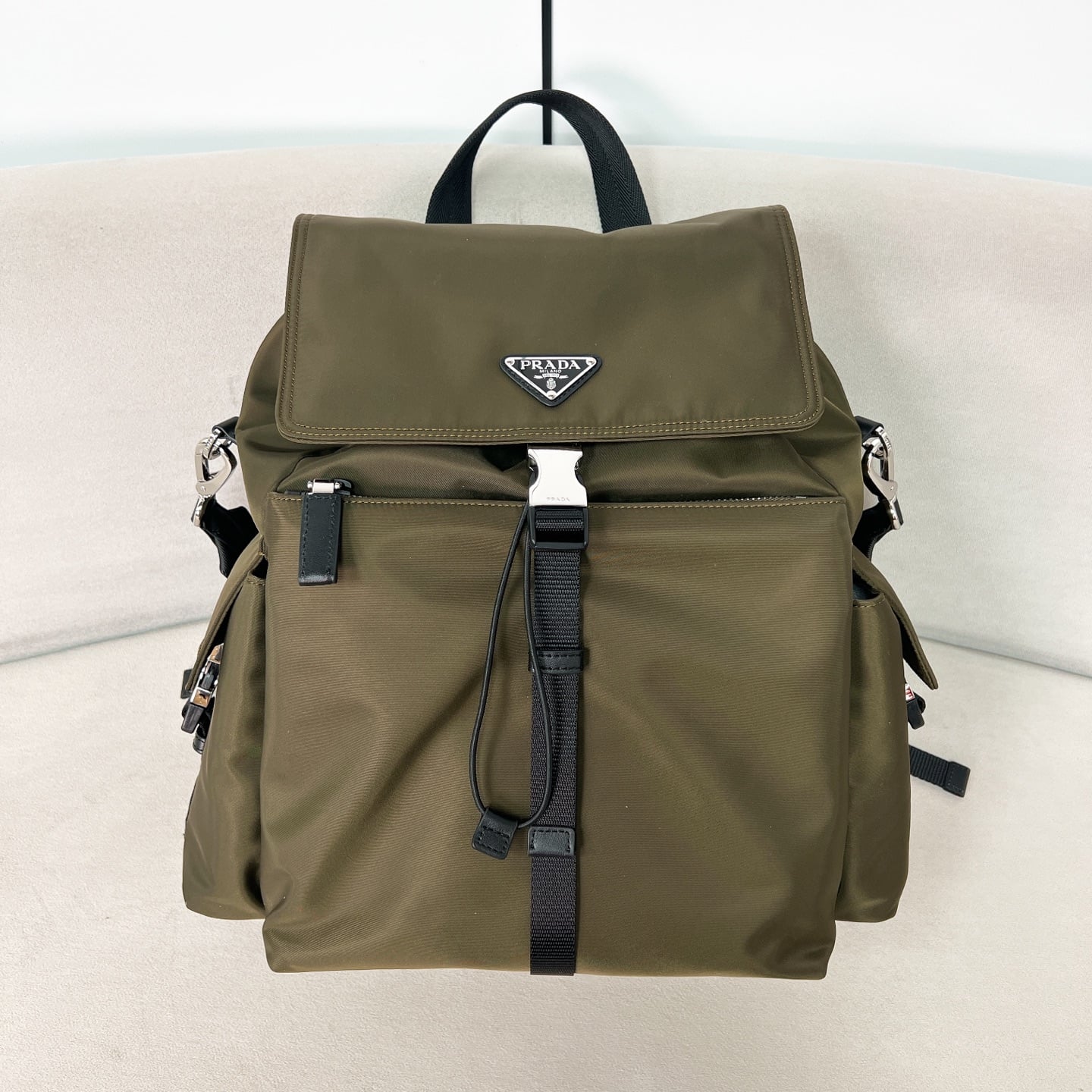 Explore - 2VZ118 - темно-зеленый Prada 2VZ118