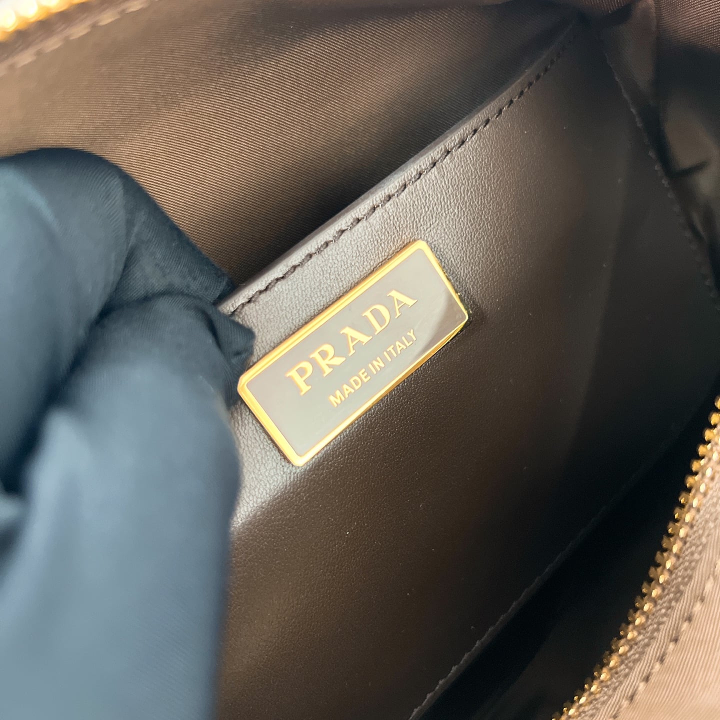 Explore - 1BH232 Prada 1BH232