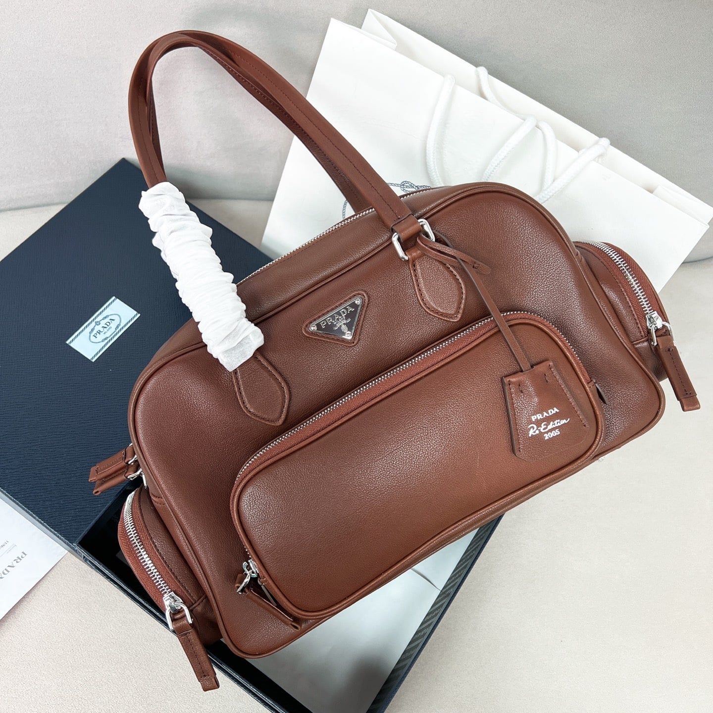 Explore - 1BB156 Prada 1BB156