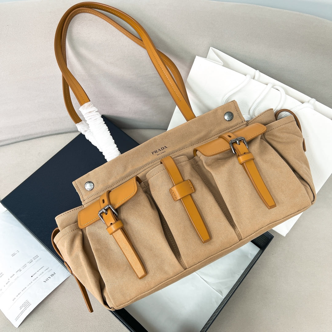 Explore - 1BG644 - EC4E34 Prada 1BG644