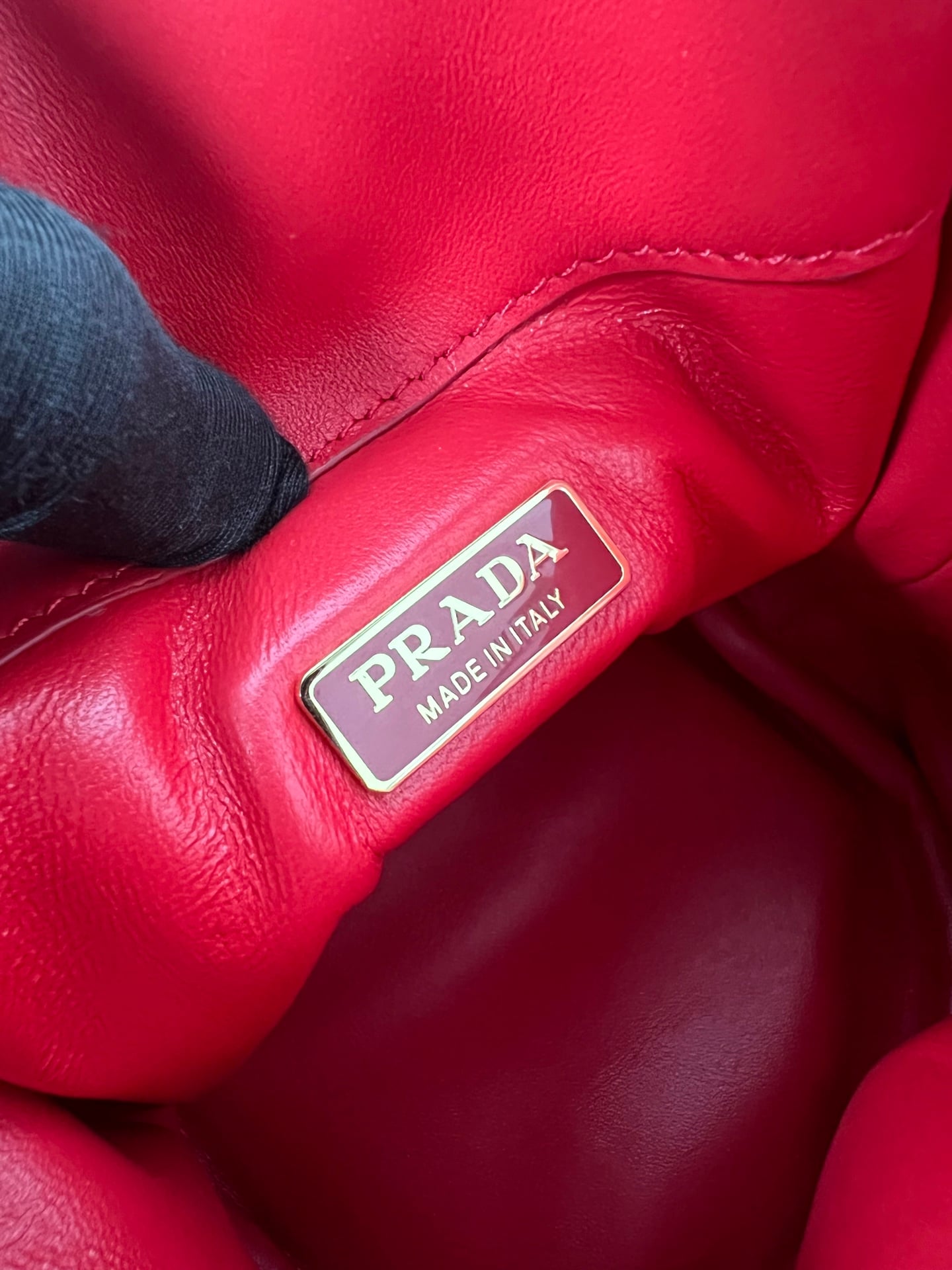 Nappa Bucket - 1BE088 - 6100C9 Prada 1BE088