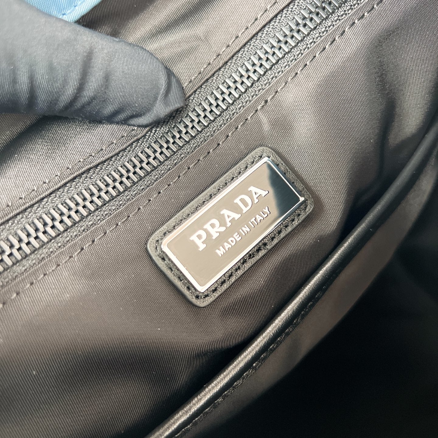 Explore - 2VZ118 - синий Prada 2VZ118