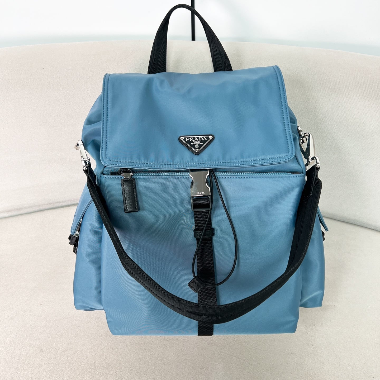 Explore - 2VZ118 - синий Prada 2VZ118