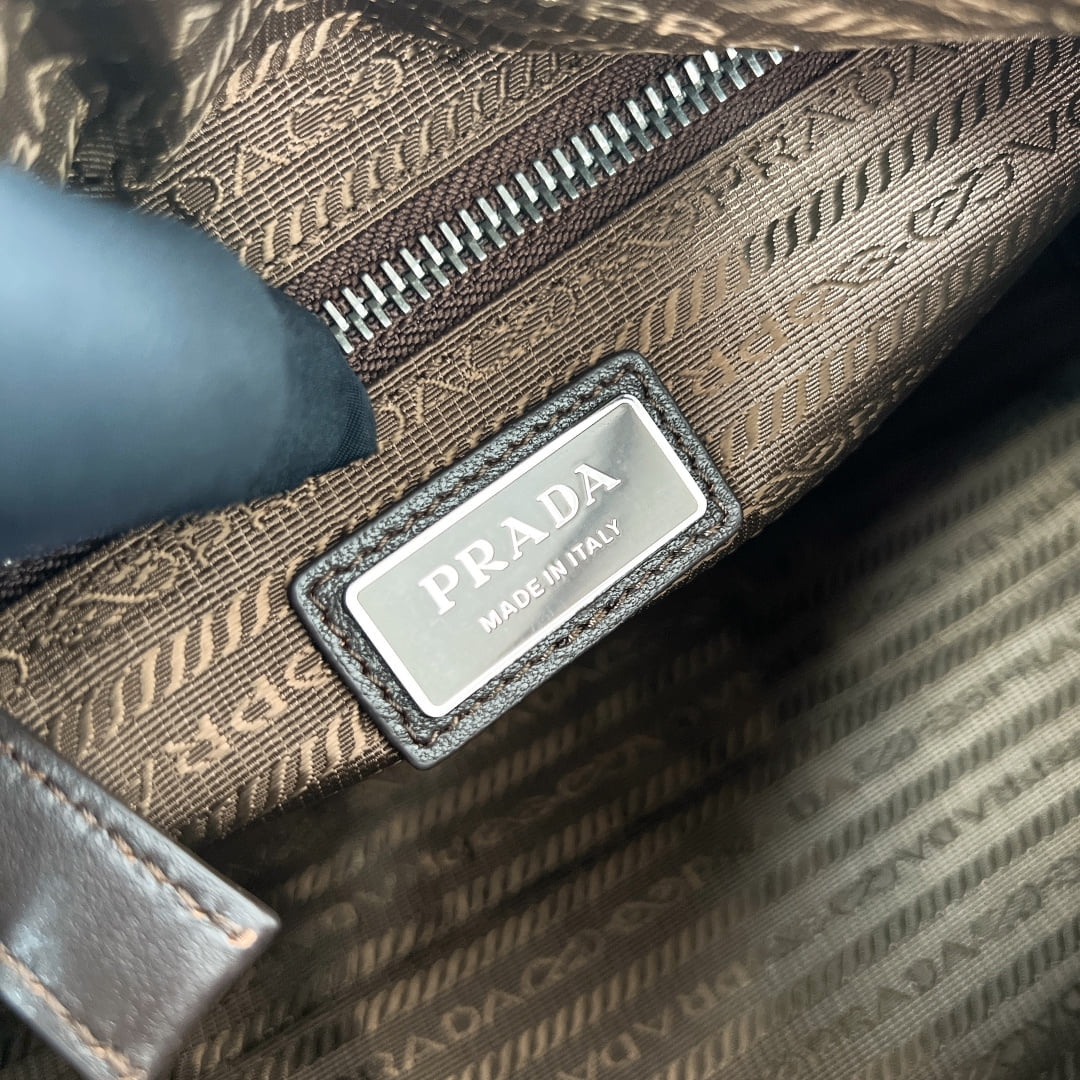 Explore - 2VH217 - коричневый Prada 2VH217