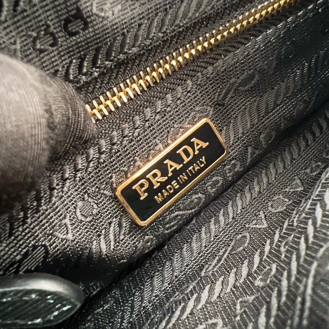 Hobo - 1NE545 - черный Prada 1NE545