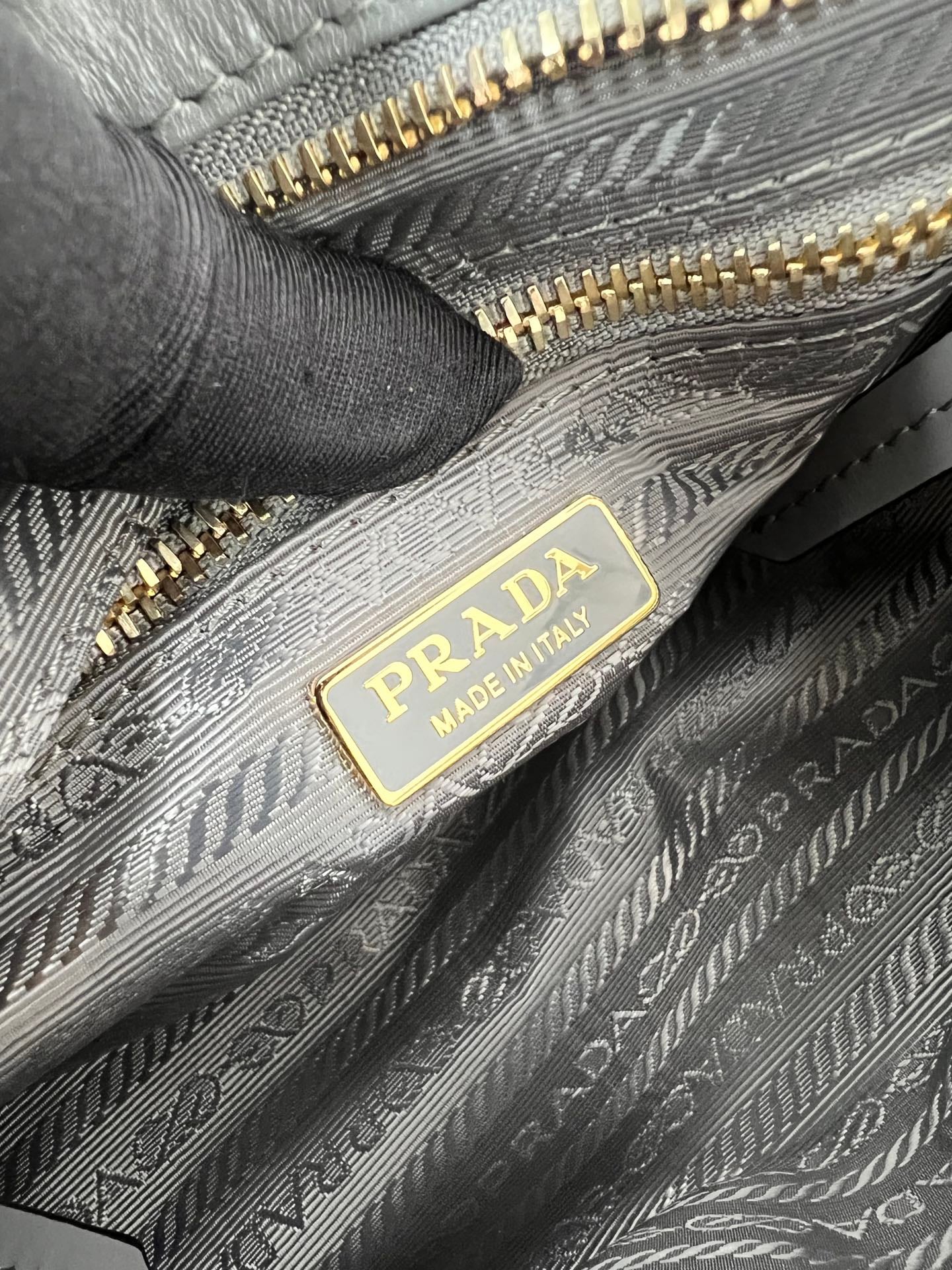 Bonnie LuxSoft - 1BA486 - 0583B1 Prada 1BA486