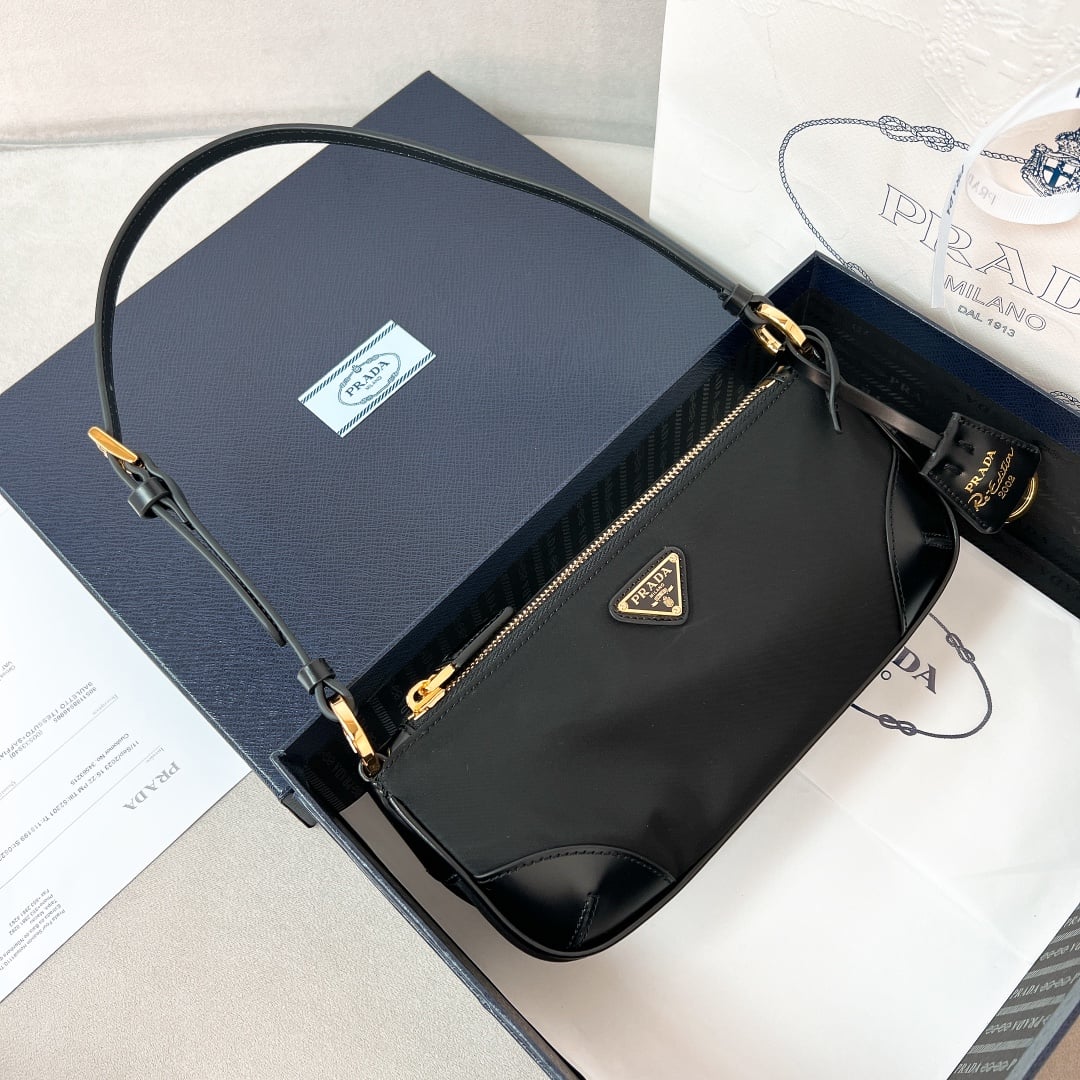 Re-Edition 2002 - 1BC201 Prada 1BC201