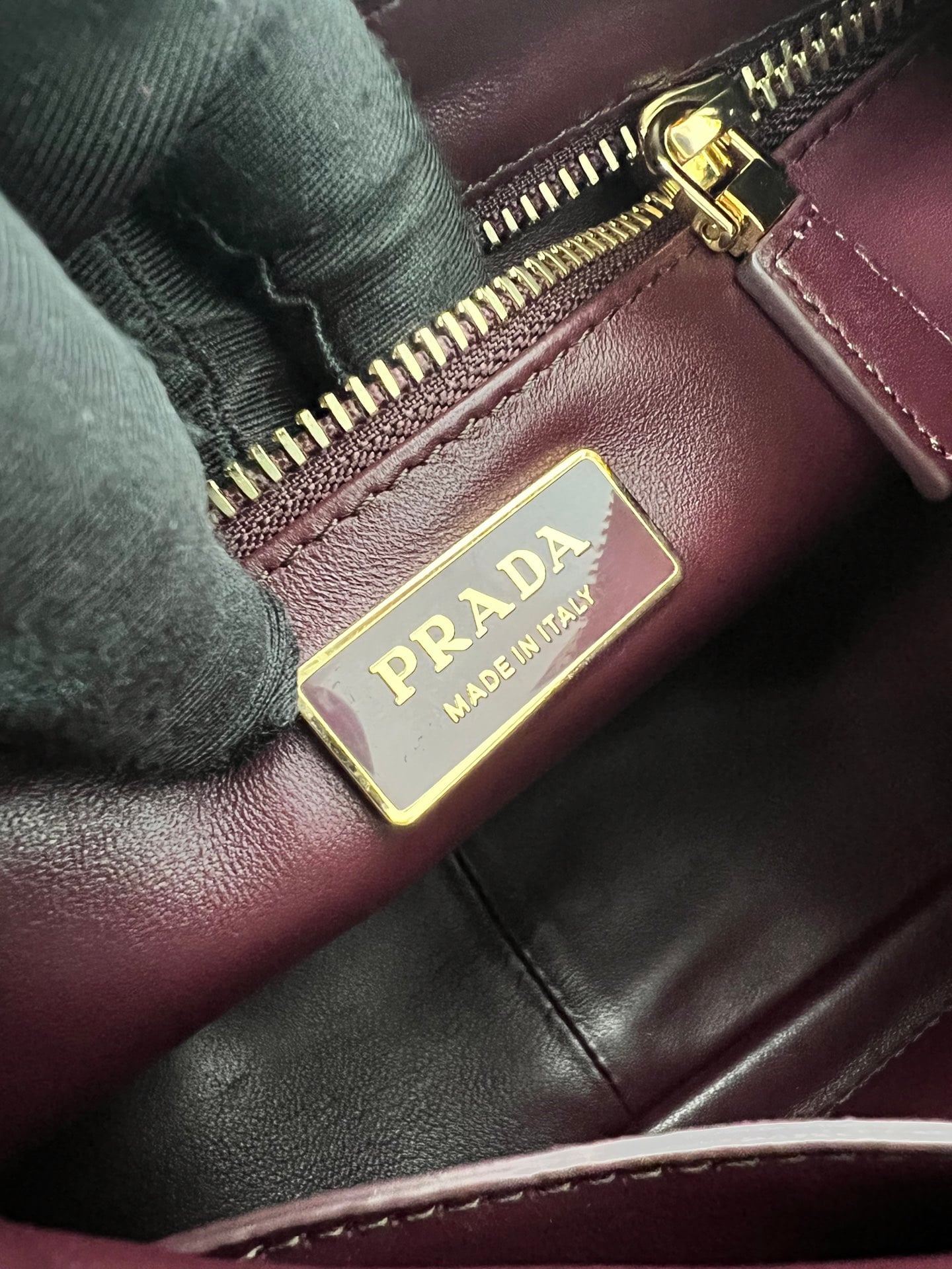 Shoulder Bag - 1BC229 - бордовый Prada 1BC229
