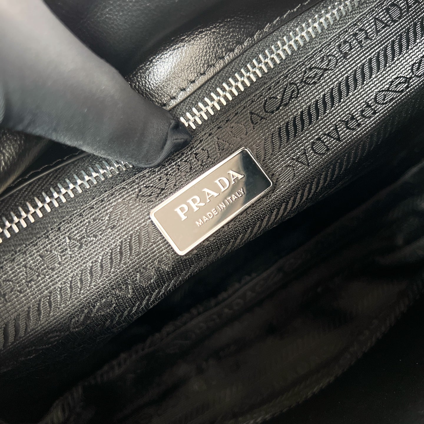 Shoulder Bag - 1BC288 - черный Prada 1BC288