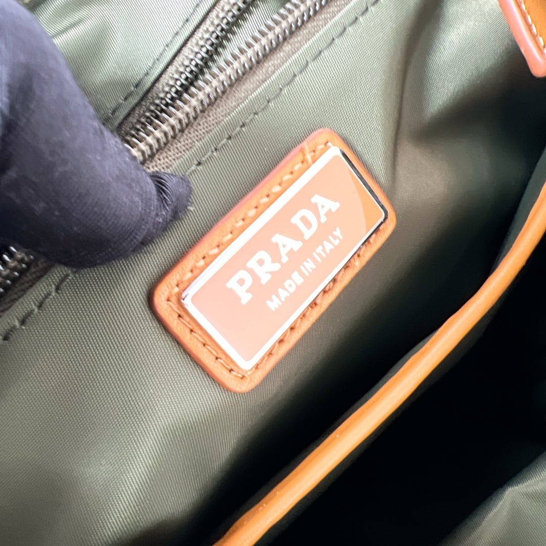 Backpack - 2VZ135 - DCE9D8 Prada 2VZ135
