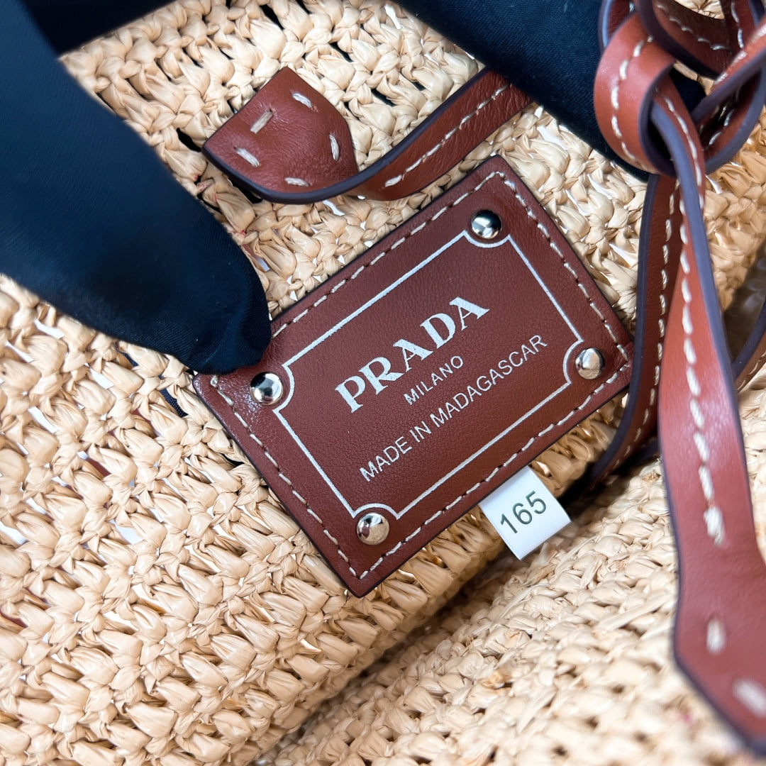 Bucket - 1BE105 Prada 1BE105