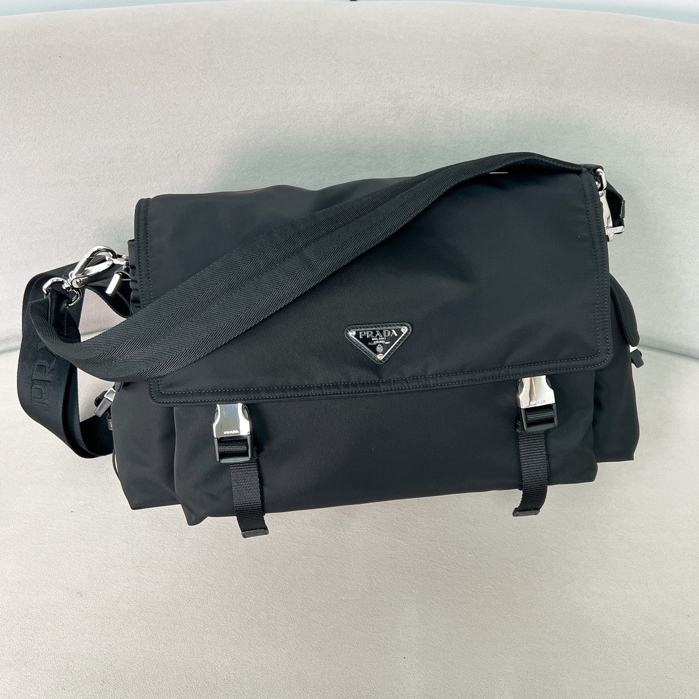 Explore - 2VD082 - черный Prada 2VD082