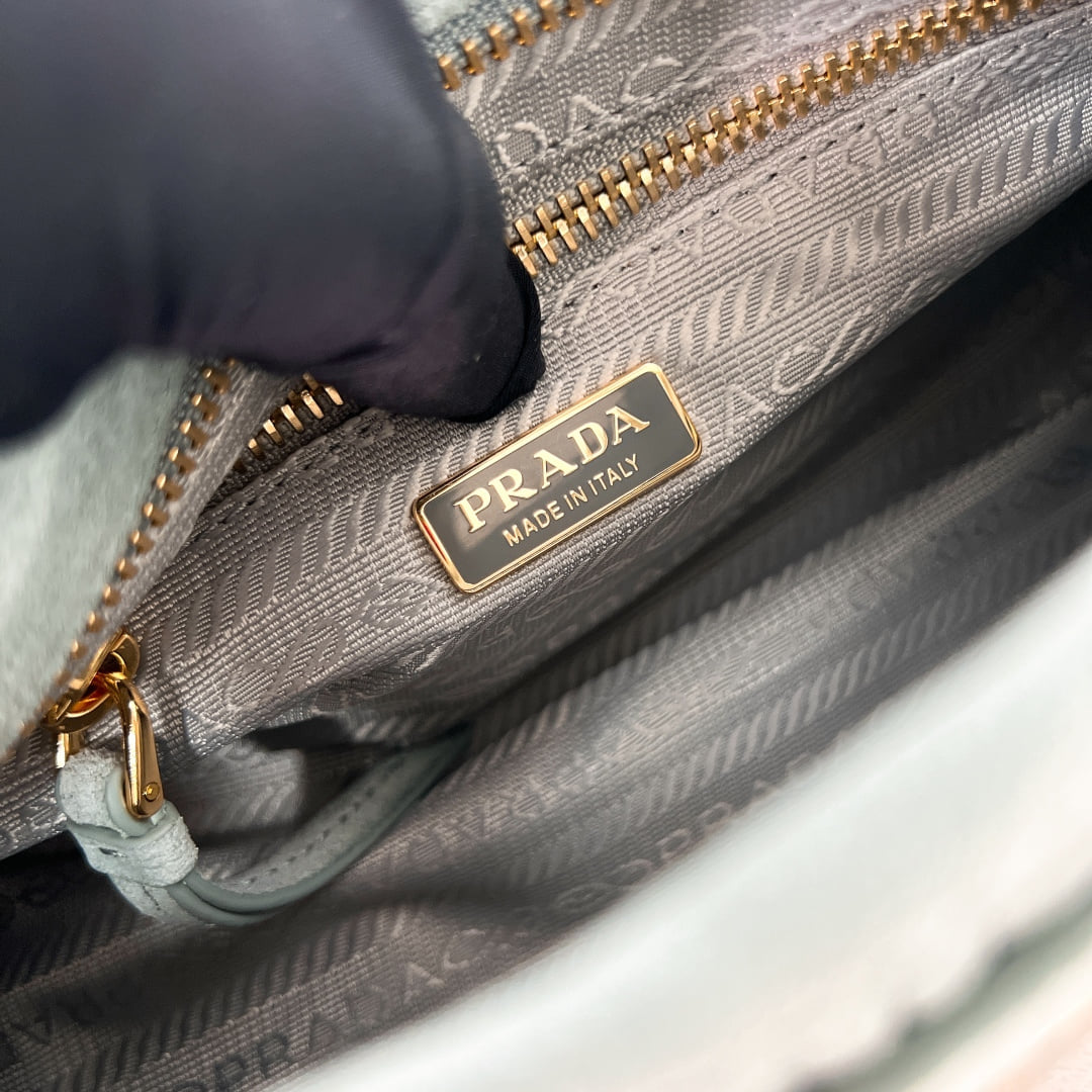 Bonnie LuxSoft - 1BA486 - F6E202 Prada 1BA486