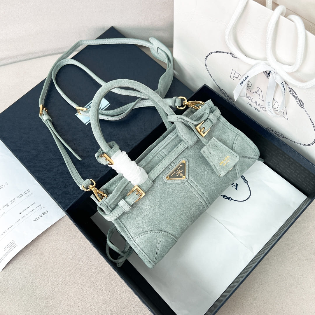 Bonnie LuxSoft - 1BA486 - F6E202 Prada 1BA486